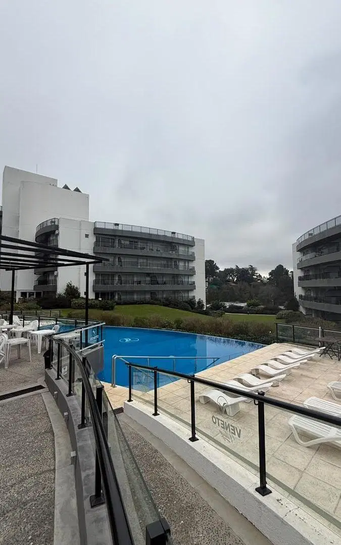 Departamento Premium Frente al Lago en Veneto Village 5