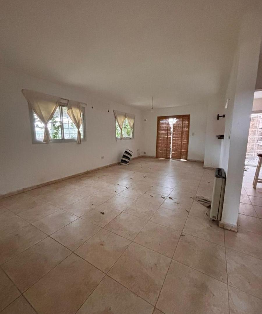 Foto de Hermosa casa de tres dormitorios a la venta en Cumbres de Villa Allende, imagen 2
