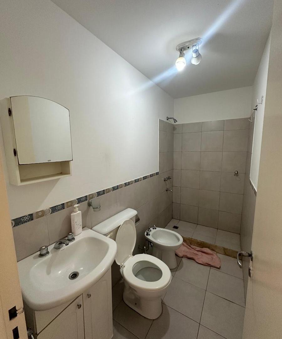 Foto de DEPARTAMENTO DE 1 HABITACIÓN EN BARRIO PUEYRREDON, imagen 2