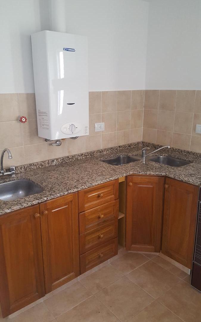 Foto de CASA DE DOS DORMITORIOS EN BARRIO MUTUAL DOCENTE, imagen 3