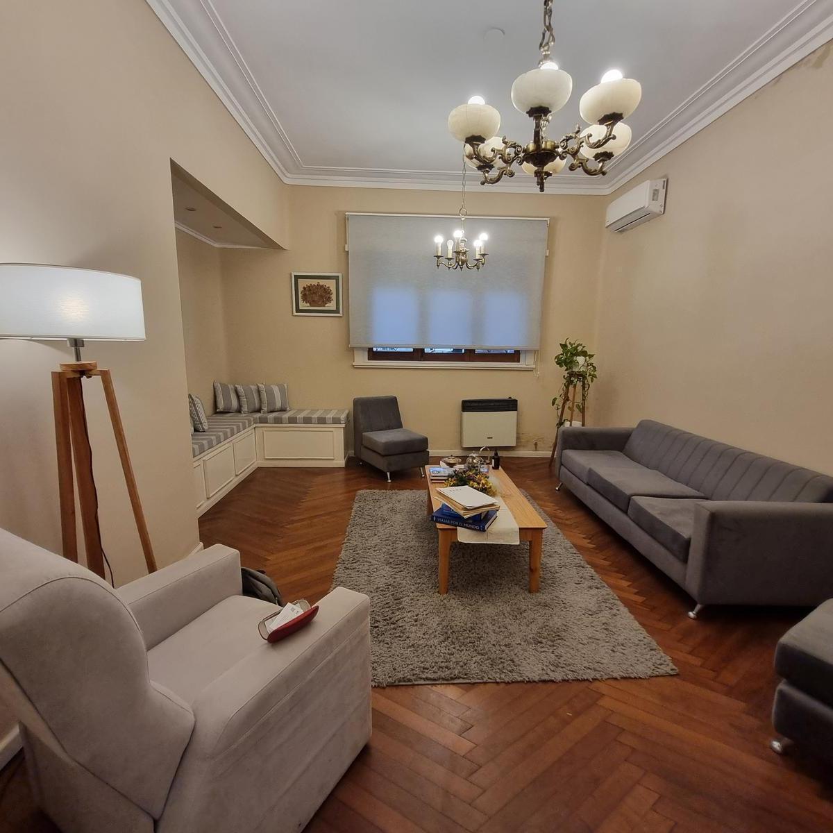 Casa 6 Habitaciones. Abasto 2