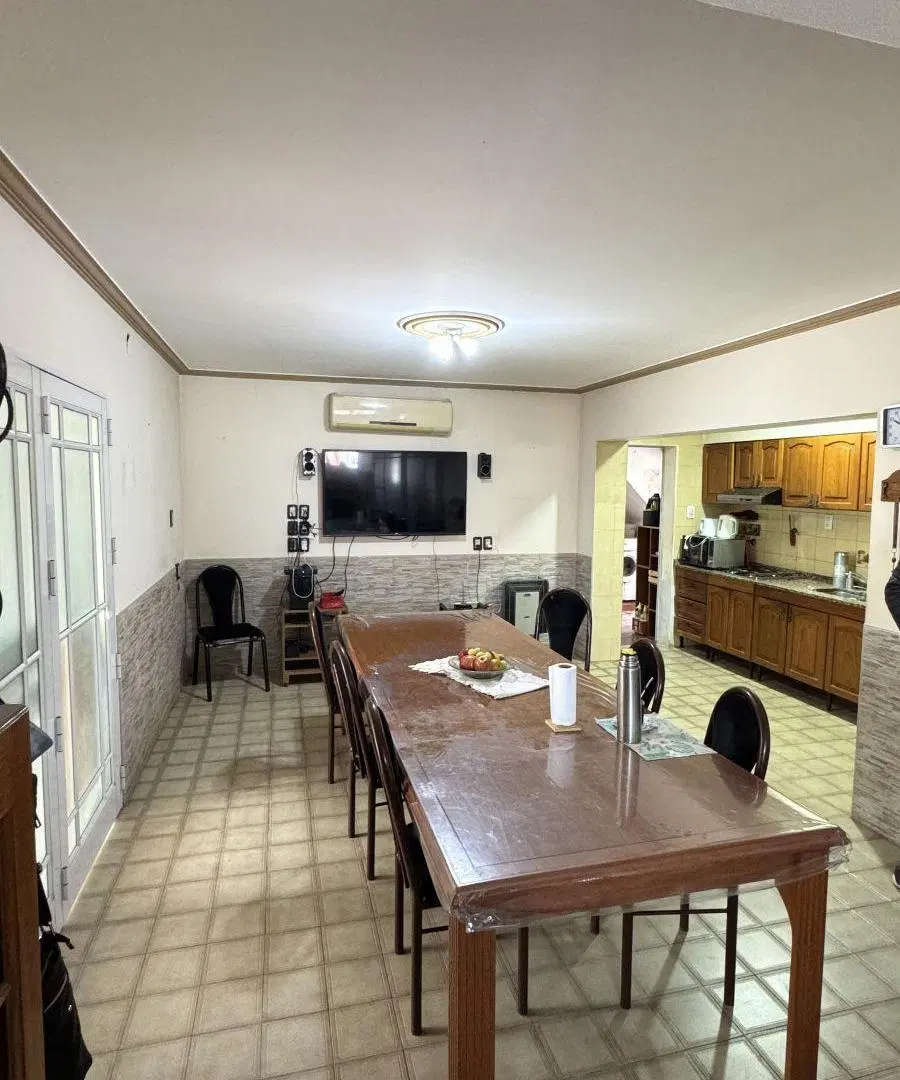 Casa con 3 habitaciones y 222 m² en venta en Esperanza 8