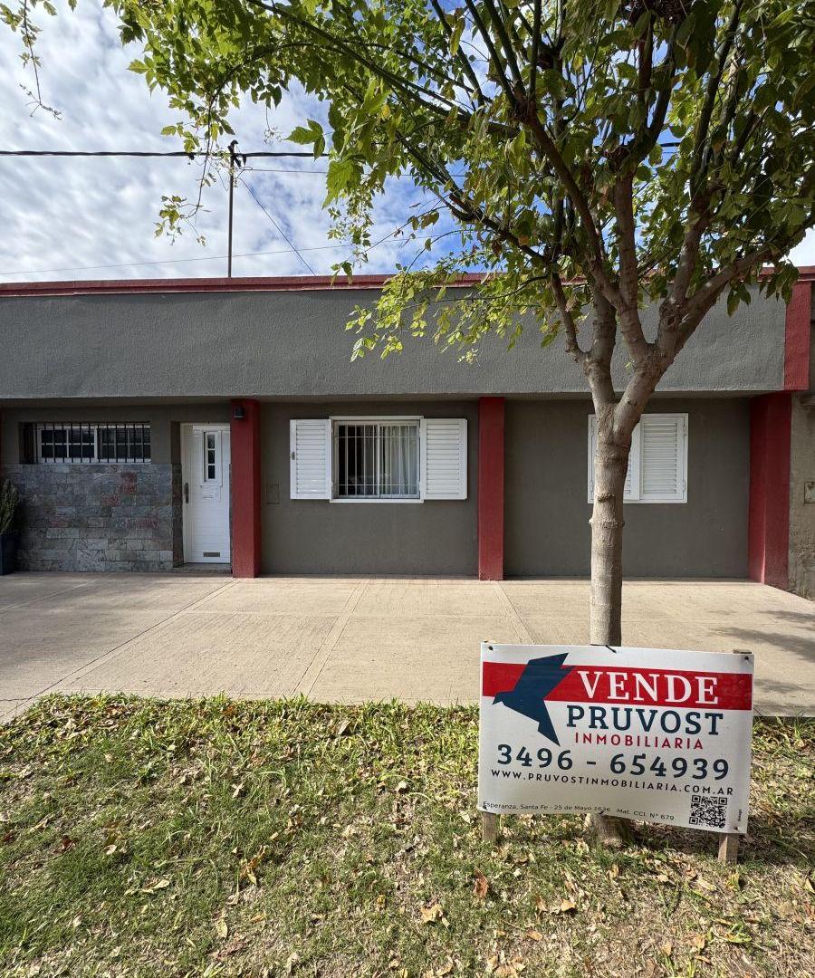 Casa con 3 habitaciones y 222 m² en venta en Esperanza