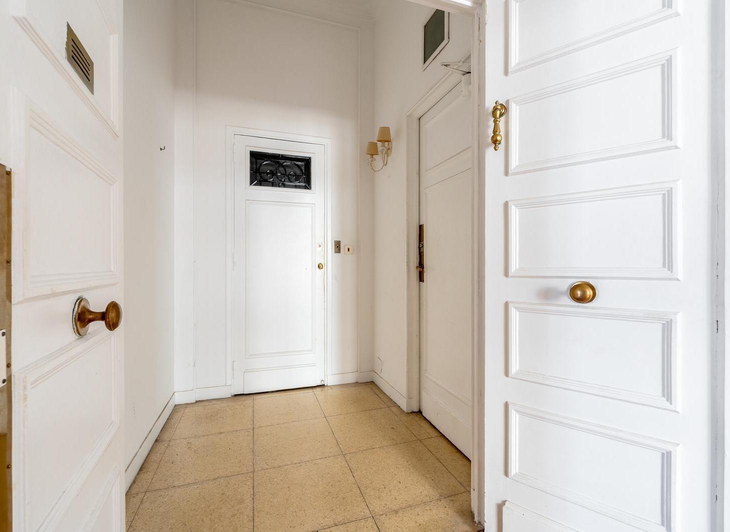Foto de Departamento en venta 6 ambientes, estilo francés, con balcón y, imagen 2