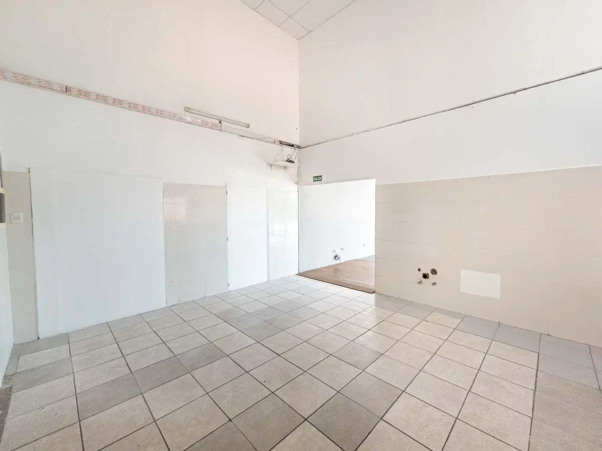 ALQUILER LOCAL COMERCIAL. 1 BAÑO. SALÓN. DEPOSITO. BARRIO NUEVO URCA. CÓRDOBA 5