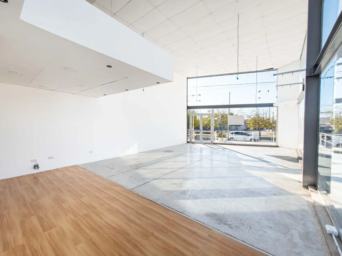 ALQUILER LOCAL COMERCIAL. 1 BAÑO. SALÓN. DEPOSITO. BARRIO NUEVO URCA. CÓRDOBA 4