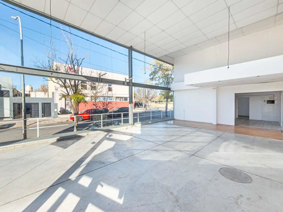 ALQUILER LOCAL COMERCIAL. 1 BAÑO. SALÓN. DEPOSITO. BARRIO NUEVO URCA. CÓRDOBA 2
