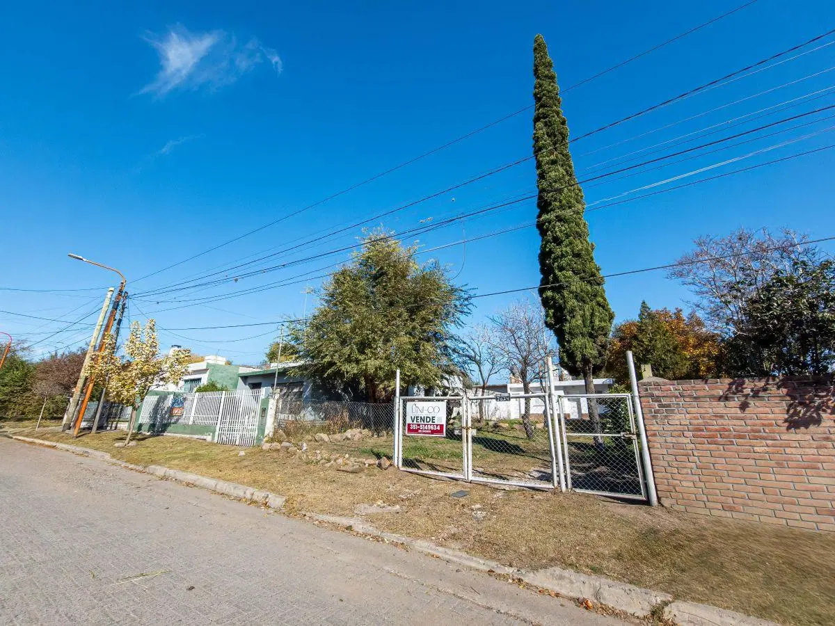 VENTA. CASA MAS DEPARTAMENTO. 3 DORMI. STA MARIA DE PUNILLA 2