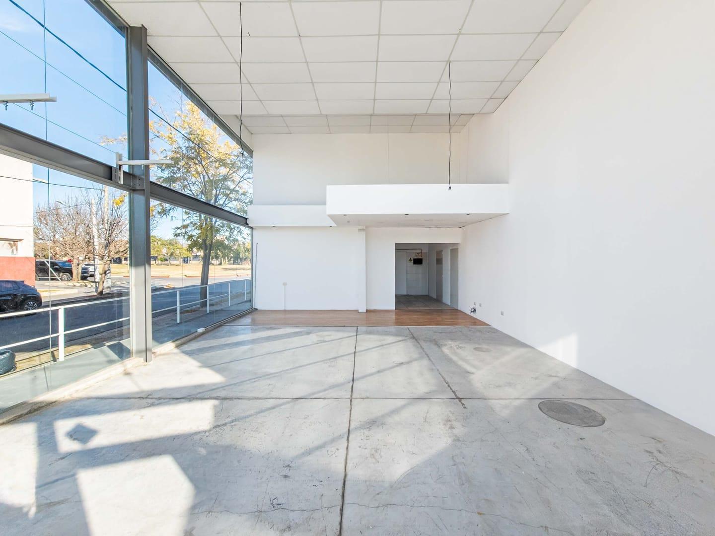 Foto de ALQUILER LOCAL COMERCIAL. 1 BAÑO. SALÓN. DEPOSITO. BARRIO JARDINES DEL, imagen 4