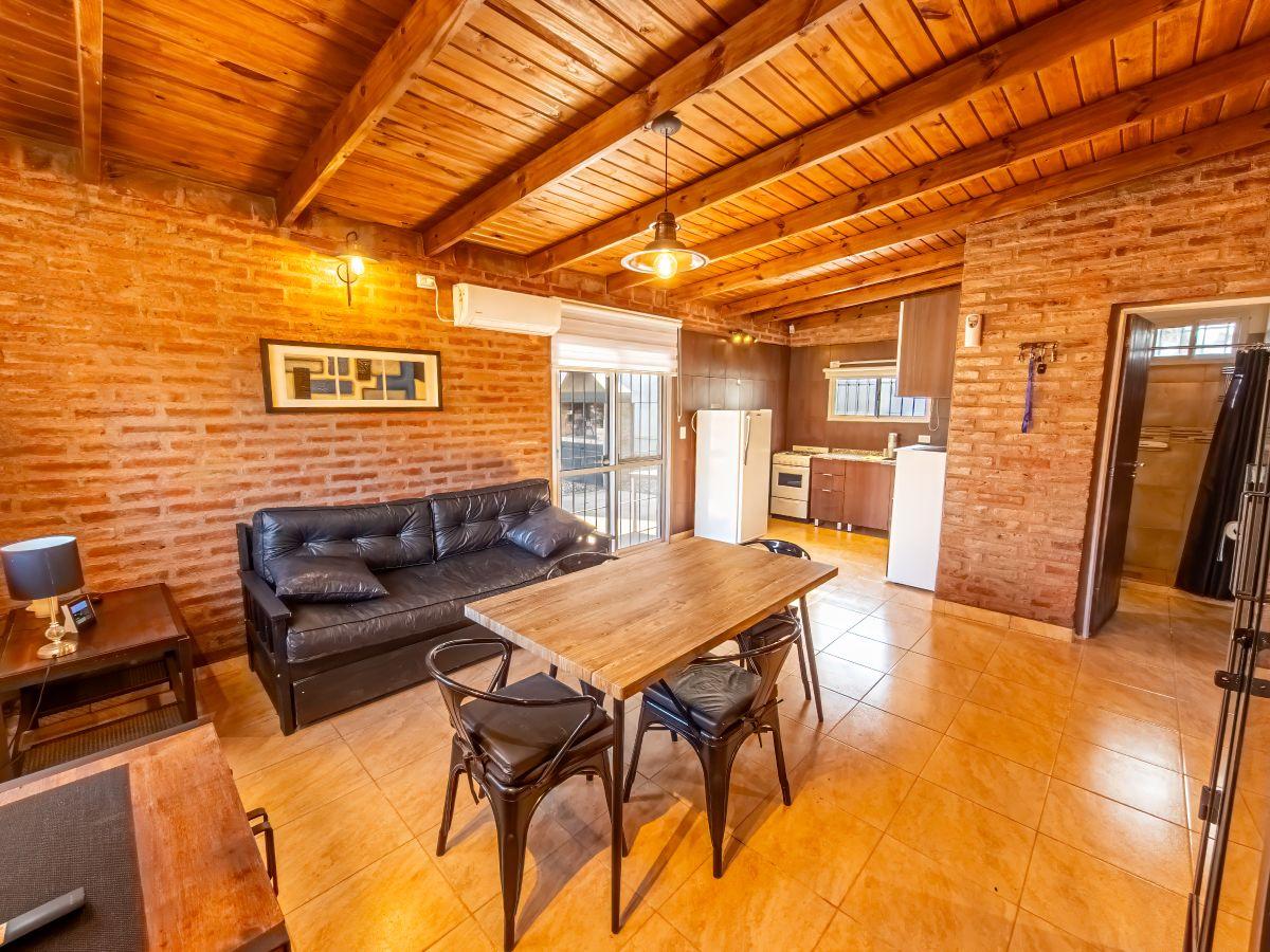 Foto de VENTA COMPLEJO DE 2 CASAS PILETA COCHERA VILLA RUMIPAL CALAMUCHITA. CÓRDOBA, imagen 3
