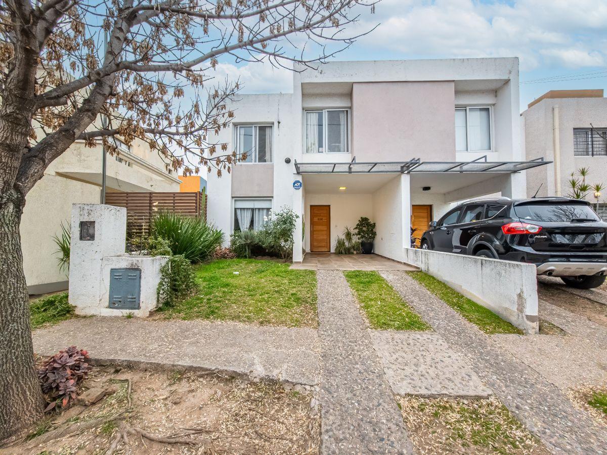 Foto de Venta Duplex 3 Dorm. 1 Baño. 1 Toilette. Galería. Pileta. Chacras del, imagen 3