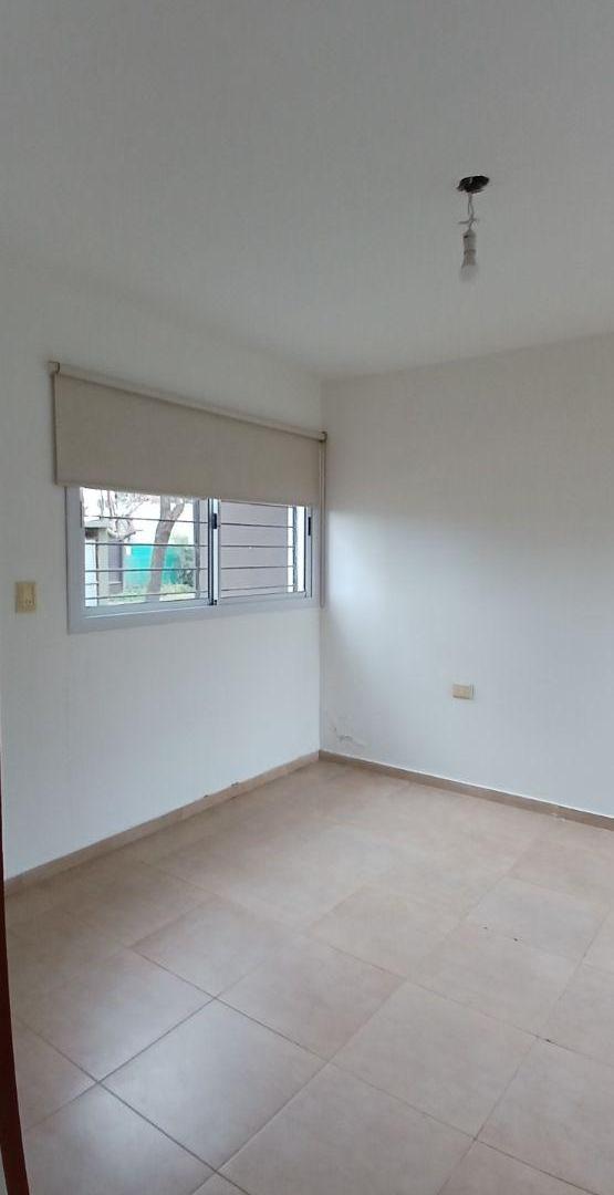 Foto de ALQUILER DUPLEX 3 DORMITORIOS. 2 BAÑOS. PATIO AMPLIO. BARRIO VILLA, imagen 1