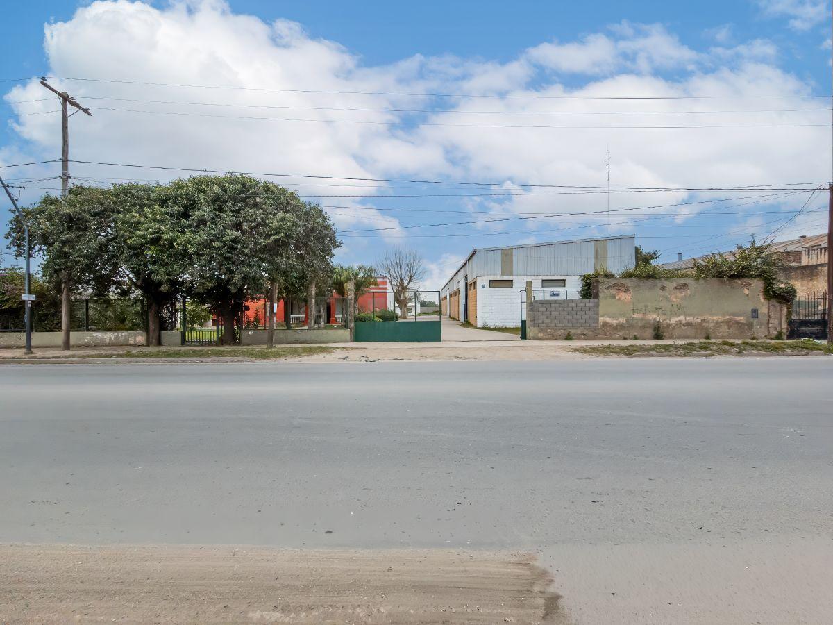 Foto de Venta. 2 Galpones. Casa. Camino a 60 cuadras. Córdoba, imagen 1