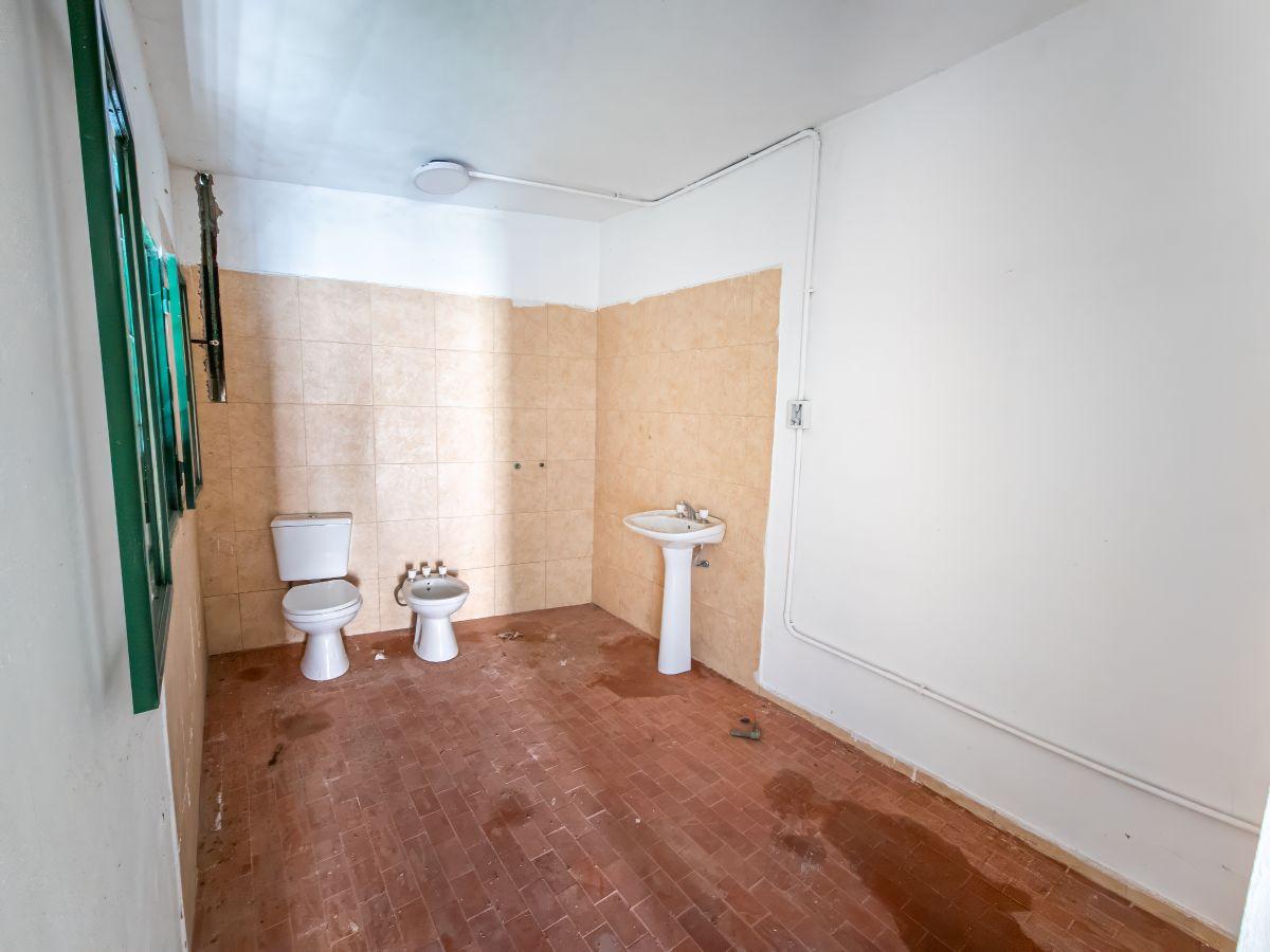 Foto de Venta. 2 Galpones. Casa. Camino a 60 cuadras. Córdoba, imagen 5