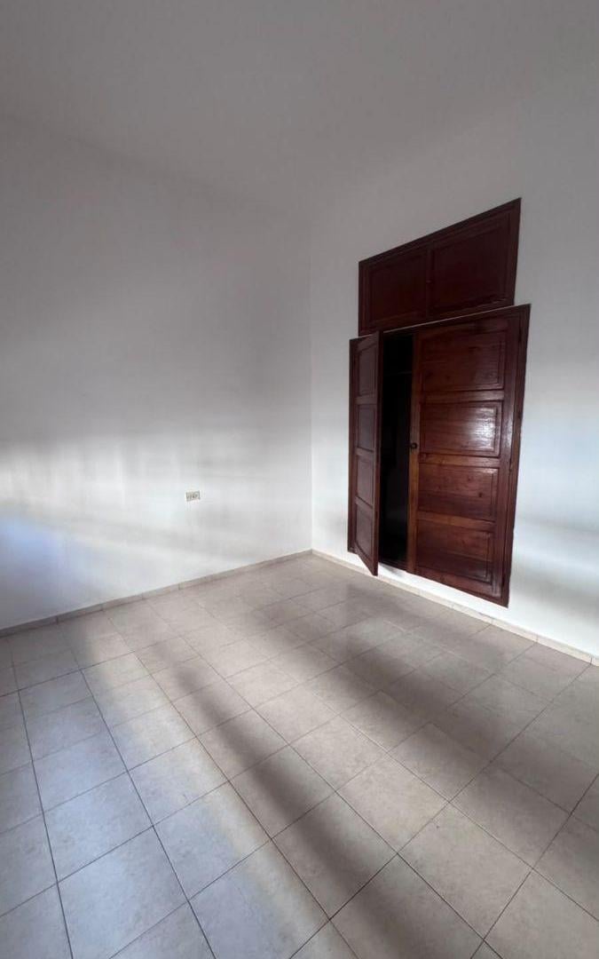Foto de Casa en alquiler 3 dormitorios con garaje y patio. Barrio Güemes., imagen 5