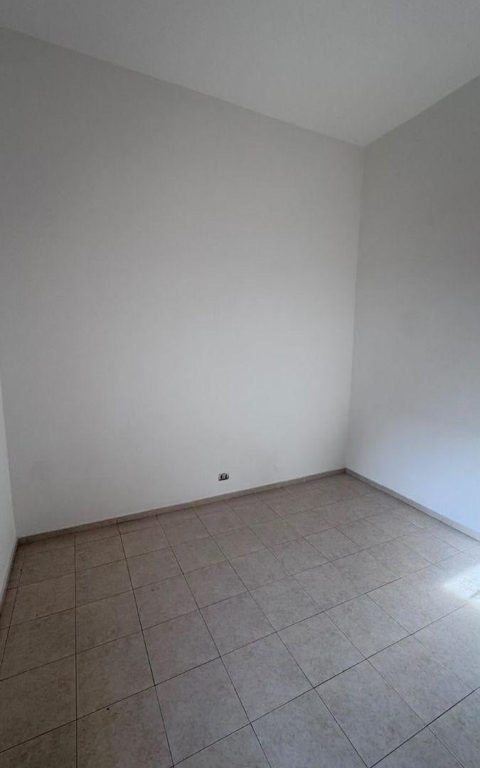 Foto de Casa en alquiler 3 dormitorios con garaje y patio. Barrio Güemes., imagen 4