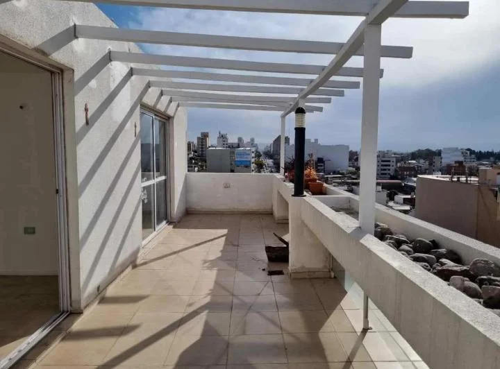 Alquiler Departamento Duplex en Alberdi 2