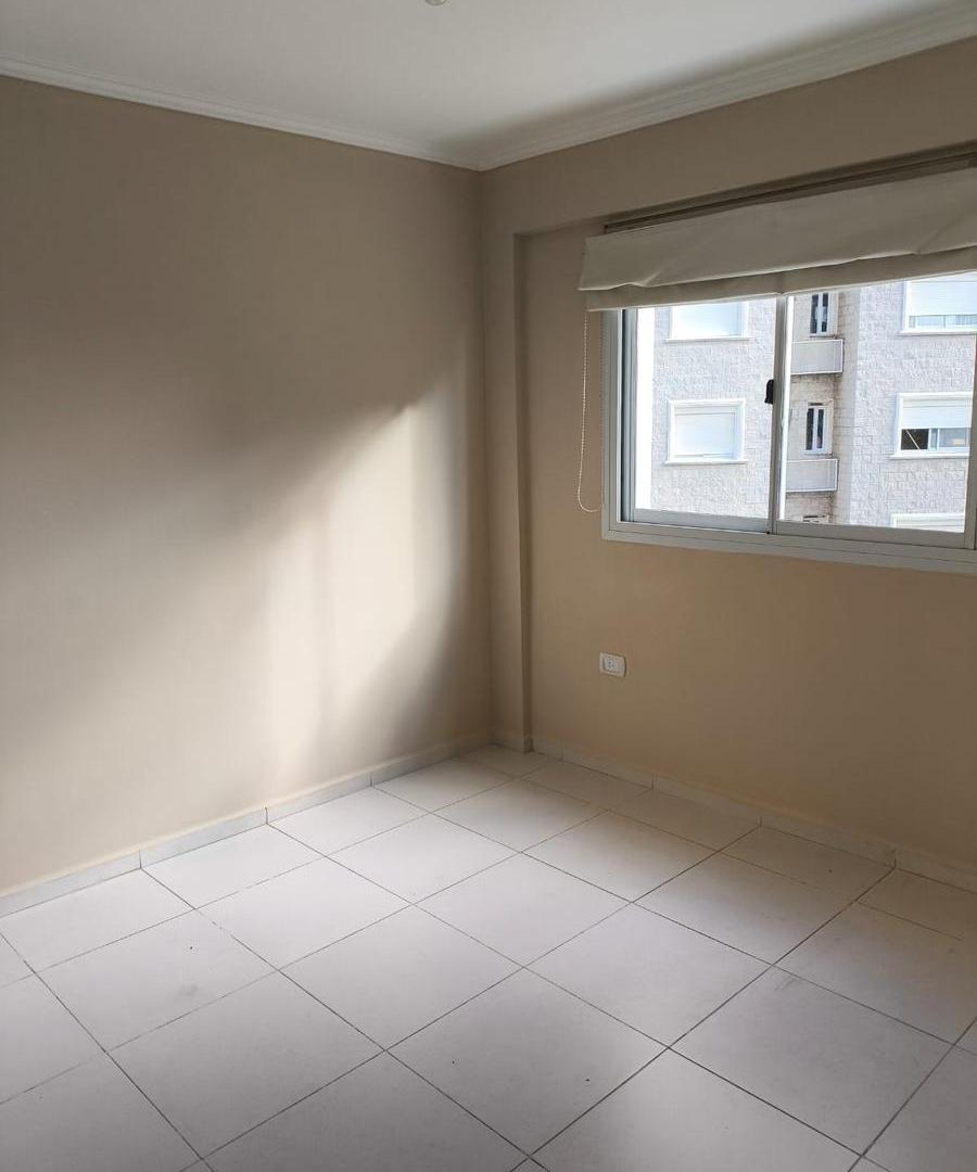 Foto de Venta Departamento en Villa Sol 2 dormitorios con cochera, imagen 1