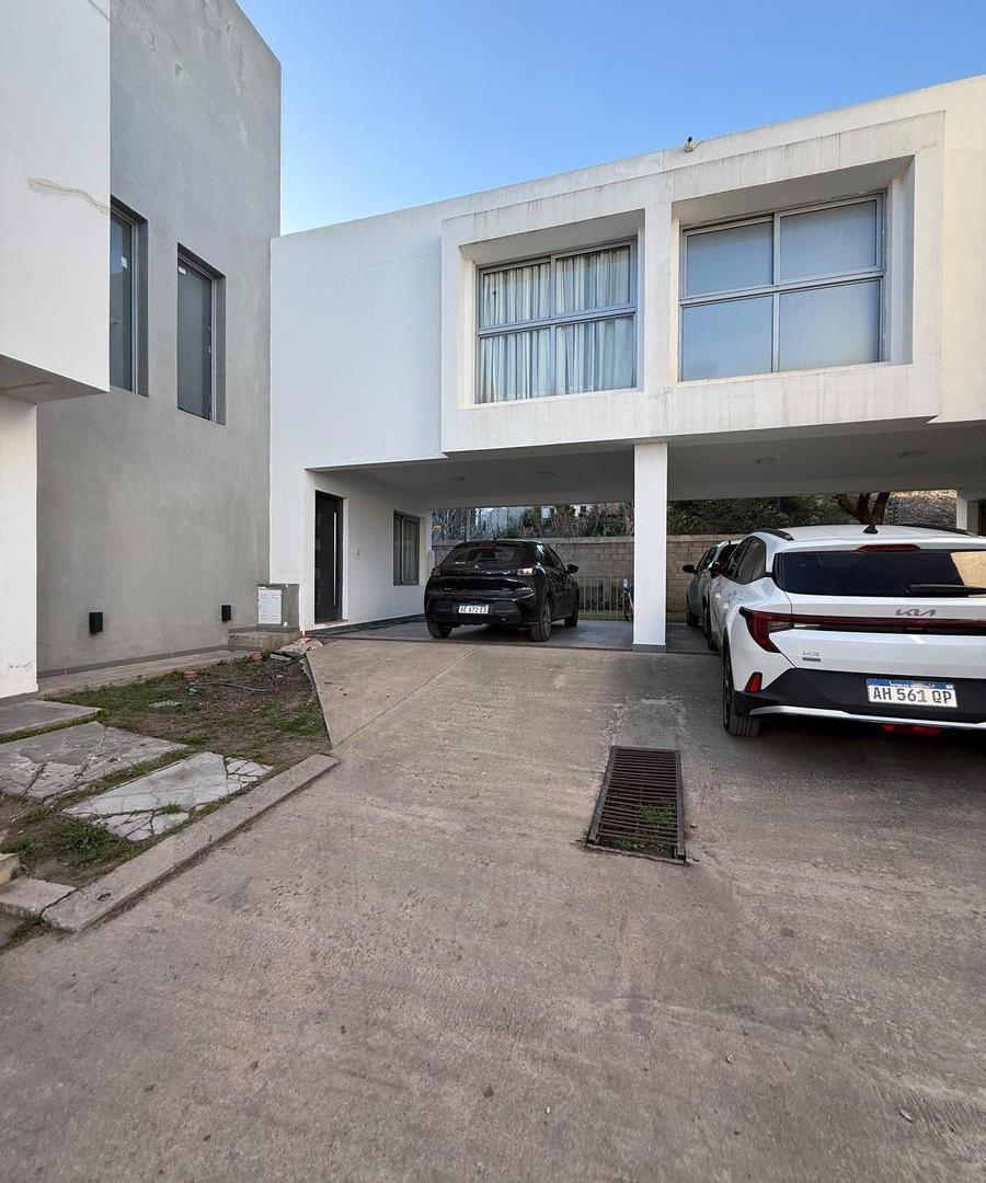 Foto de Venta Duplex en Housing Cuesta Colorada, imagen 1