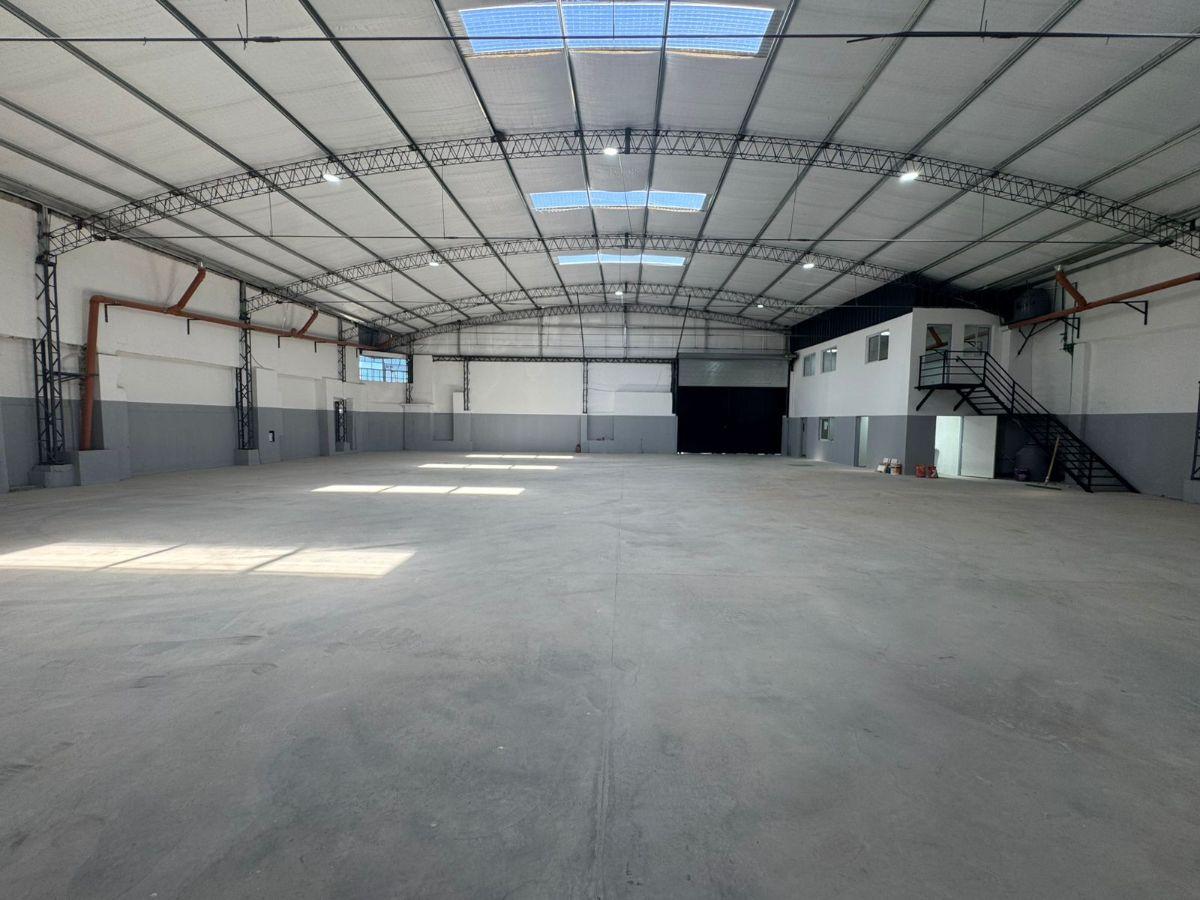 Foto de Galpón 800m2 S/Lote 26,5x27 a ESTRENAR, imagen 2