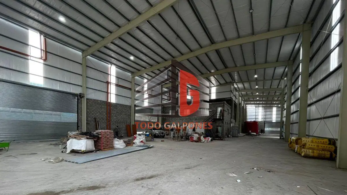 Galpòn 1800m2 a ESTRENAR c/Salida a 2 calle (4 Entrada de Camiones) Zonif. Mixt3 3