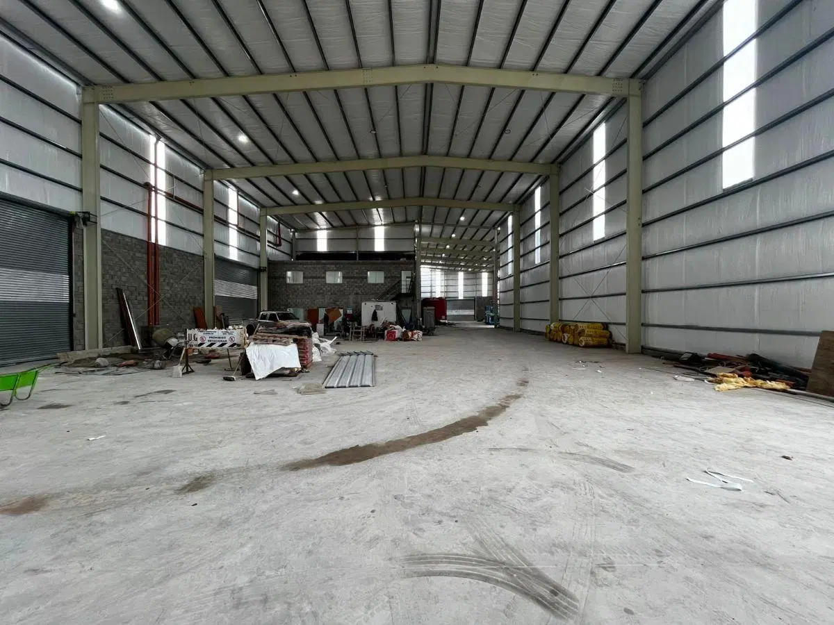 Galpòn 1800m2 a ESTRENAR c/Salida a 2 calle (4 Entrada de Camiones) Zonif. Mixt3 5