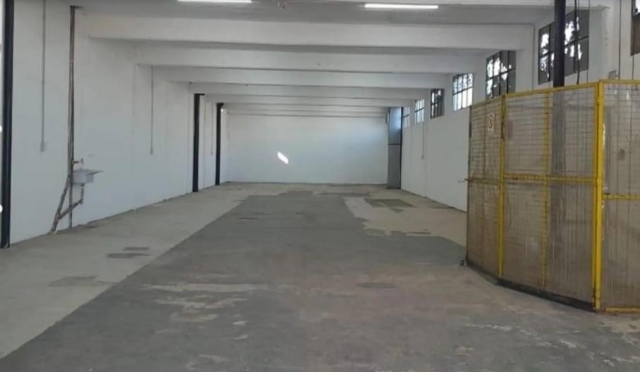 Foto de Galpon 880m2 en 3 Plantas Zonif. Id, imagen 3