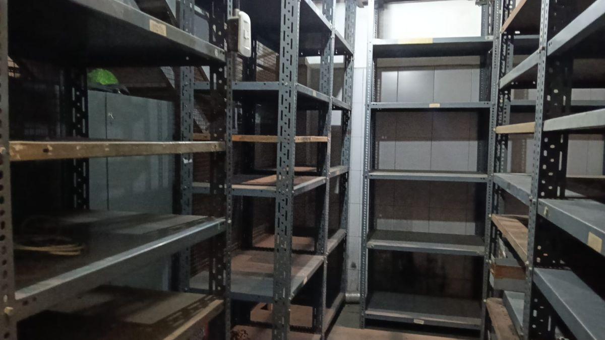 Foto de Galpòn 400m2 para Depòsito con Racks; tiene Local y Oficinas Varias, imagen 5