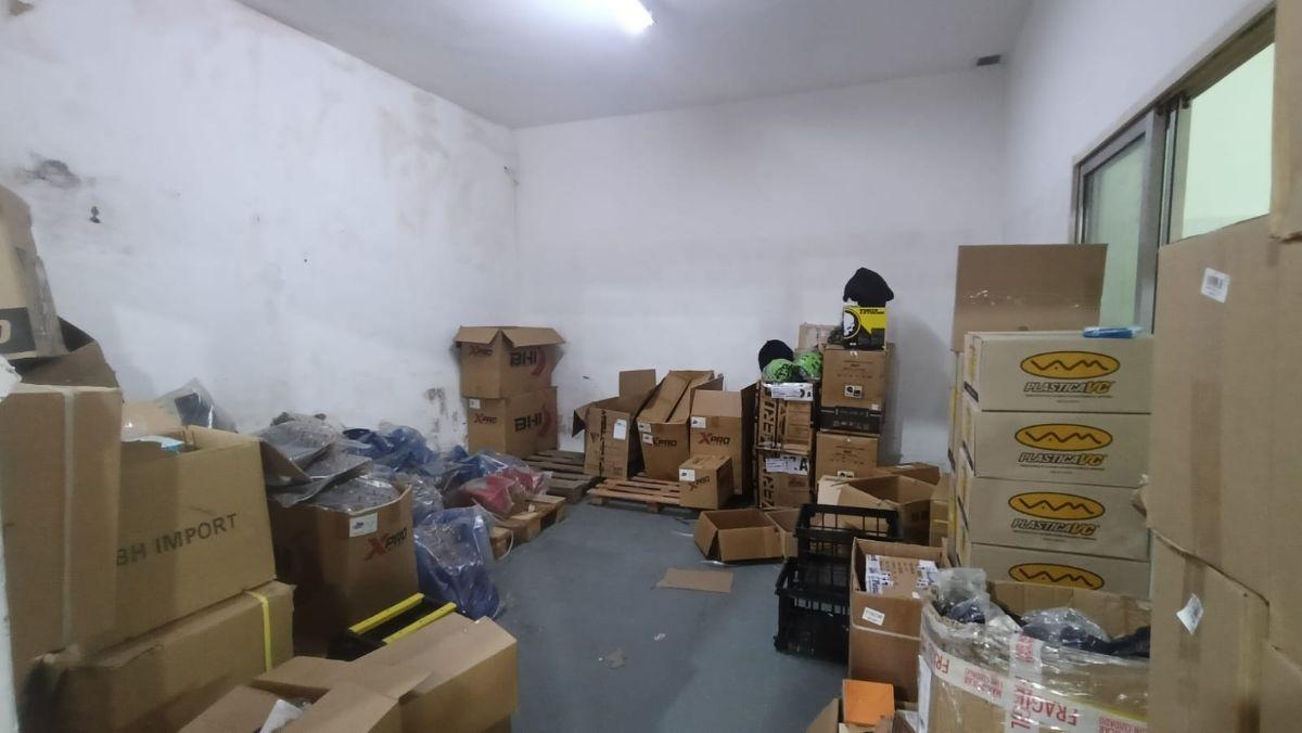 Foto de Galpòn 330m2 s/Lote 8,66*38 Mixtura 3, imagen 1