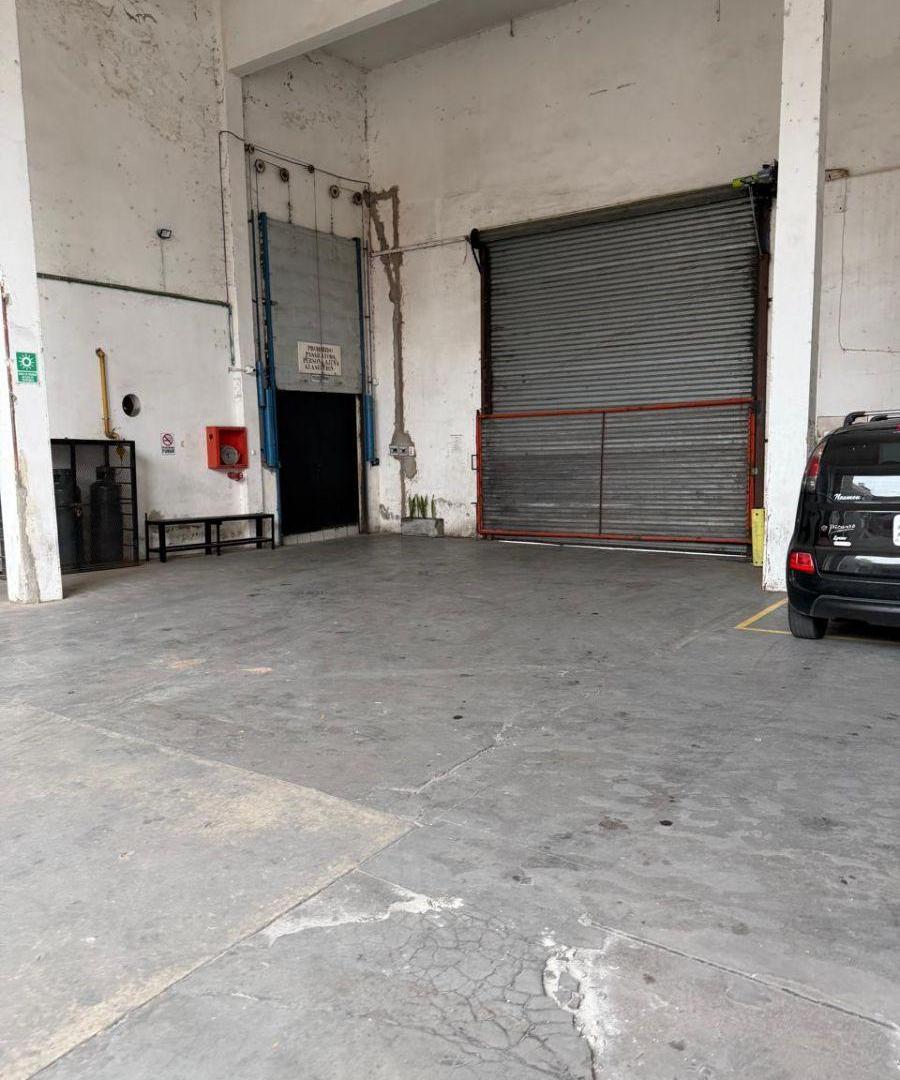 Foto de Galpón 300m² en Polo Industrial en Florida Oeste, imagen 2