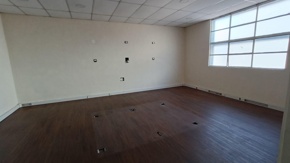 Foto de Galpón 1000m² en 1er piso dentro Polo Industrial en Florida Oeste, imagen 1