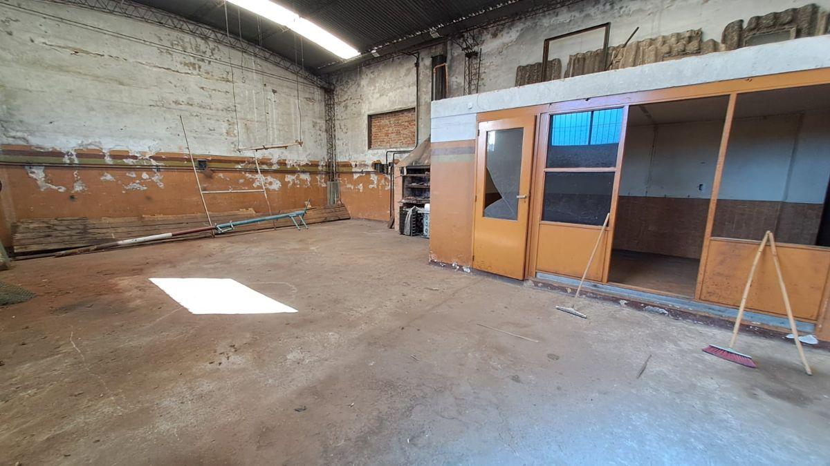 Foto de Galpón 470m² S/Lote 8,66x35 C/Oficinas; Baños, imagen 5