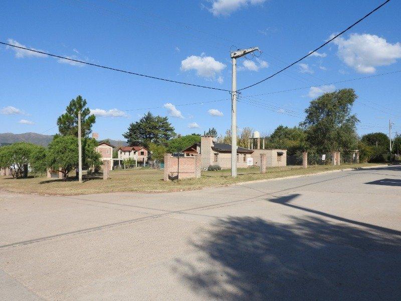 Venta de Tres Chalet en Los Reartes - Cab0060 2