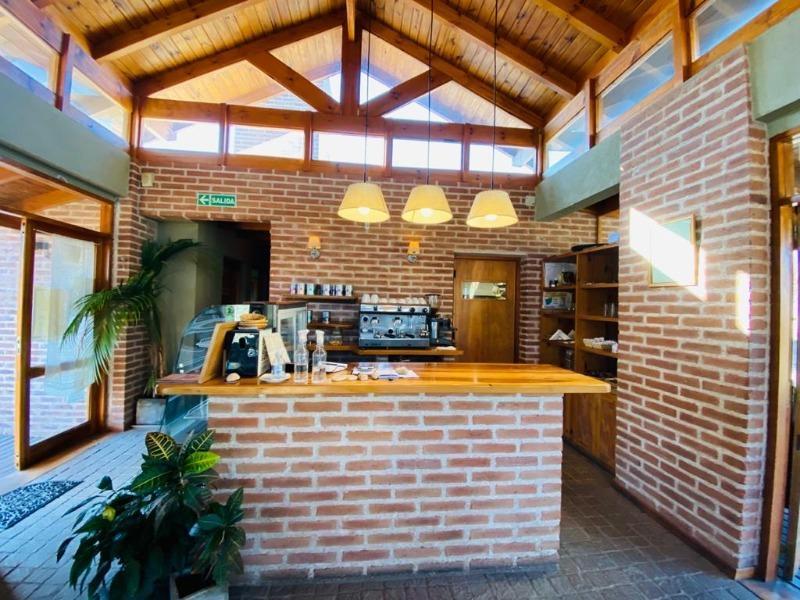 VENTA DE CASA Y DE FONDO DE COMERCIO EN VILLA GENERAL BELGRANO - INV0071