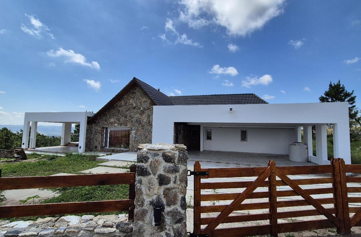 Venta de Vivienda en Loma del Tigre en Villa Berna - Viv0300 5