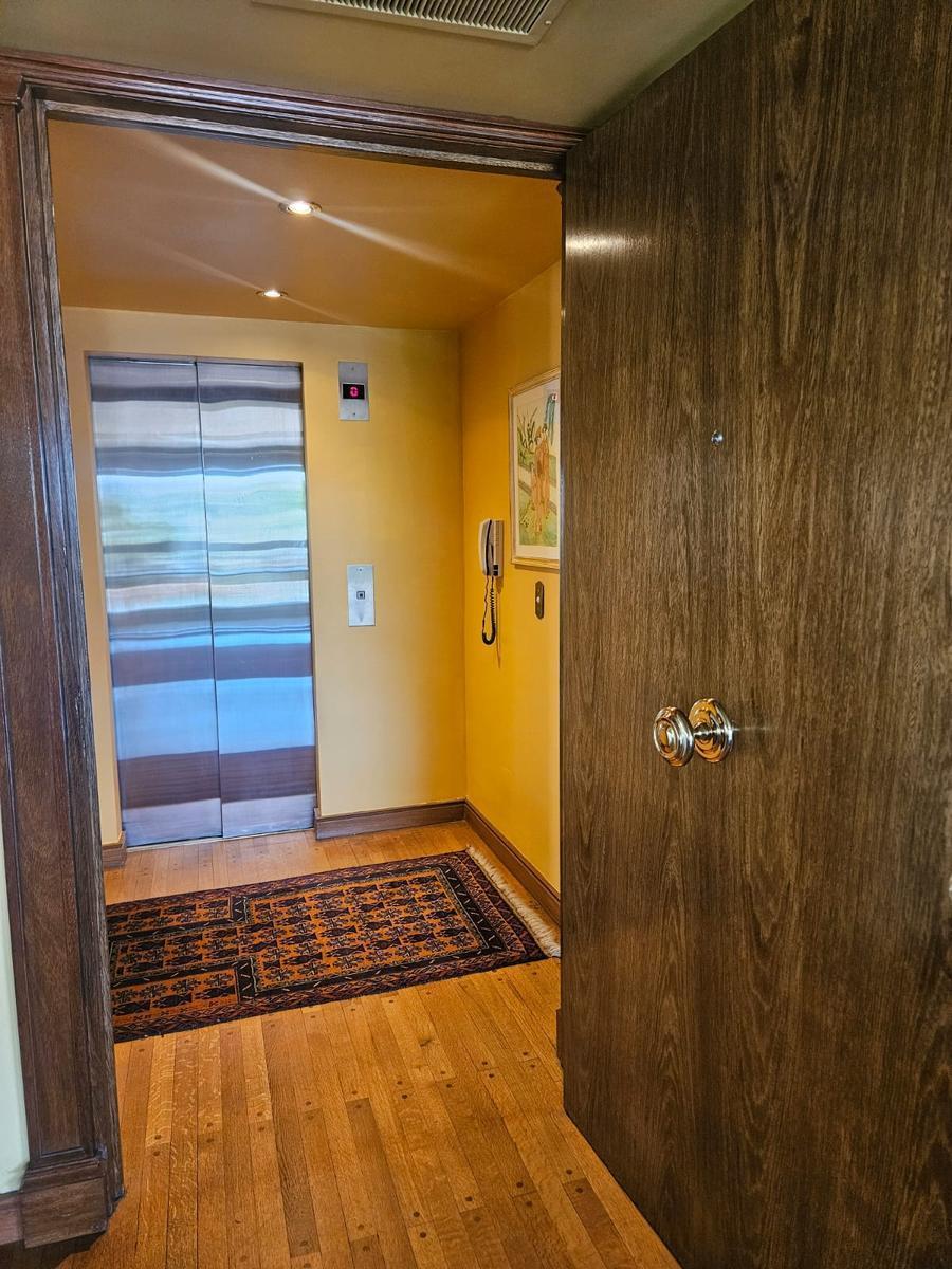 Venta Departamento 3 Dorm. en Suite 3 Cocheras en Torre Aisenson Belgrano 3