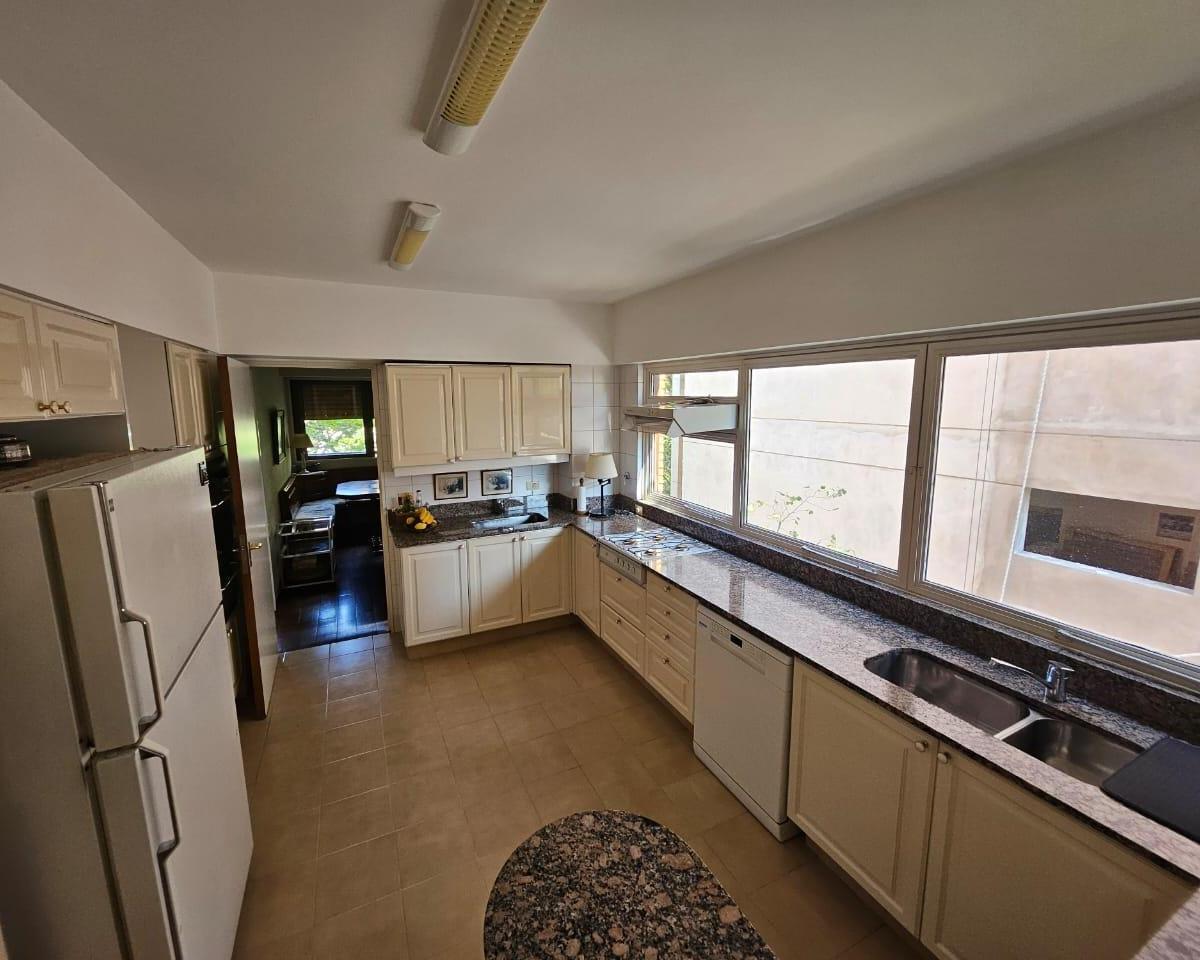 Venta Departamento 3 Dorm. en Suite 3 Cocheras en Torre Aisenson Belgrano 2