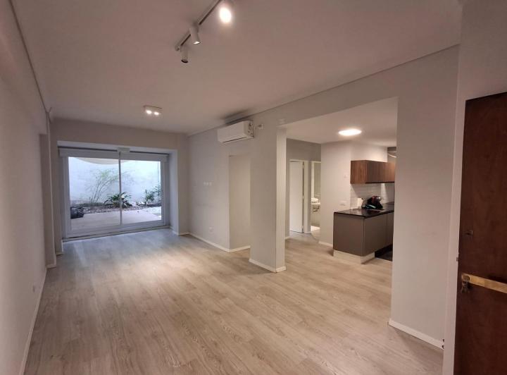 Venta Departamento 3 Ambientes Reciclado a Nuevo, con Excelente Patio y Jardín en Belgrano