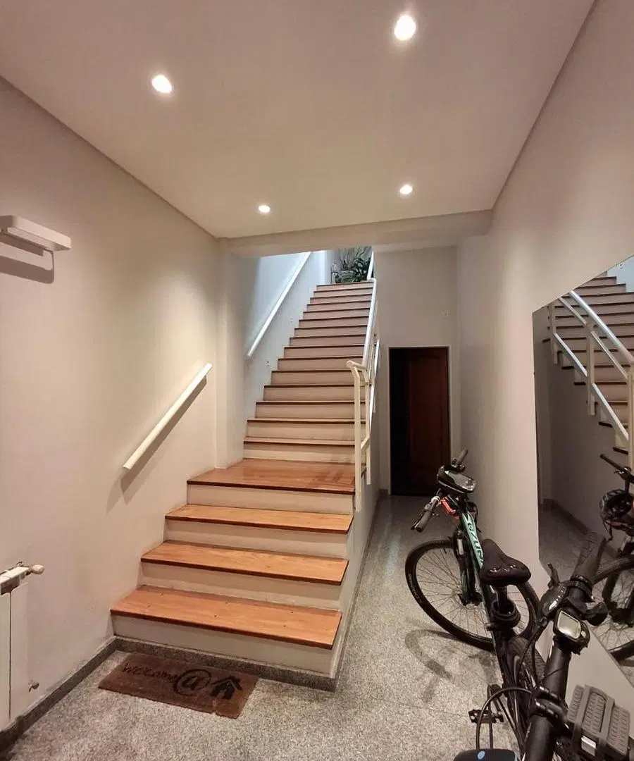 Venta Casa 8 Ambientes con 4 Cocheras y Quincho en Villa Crespo 4