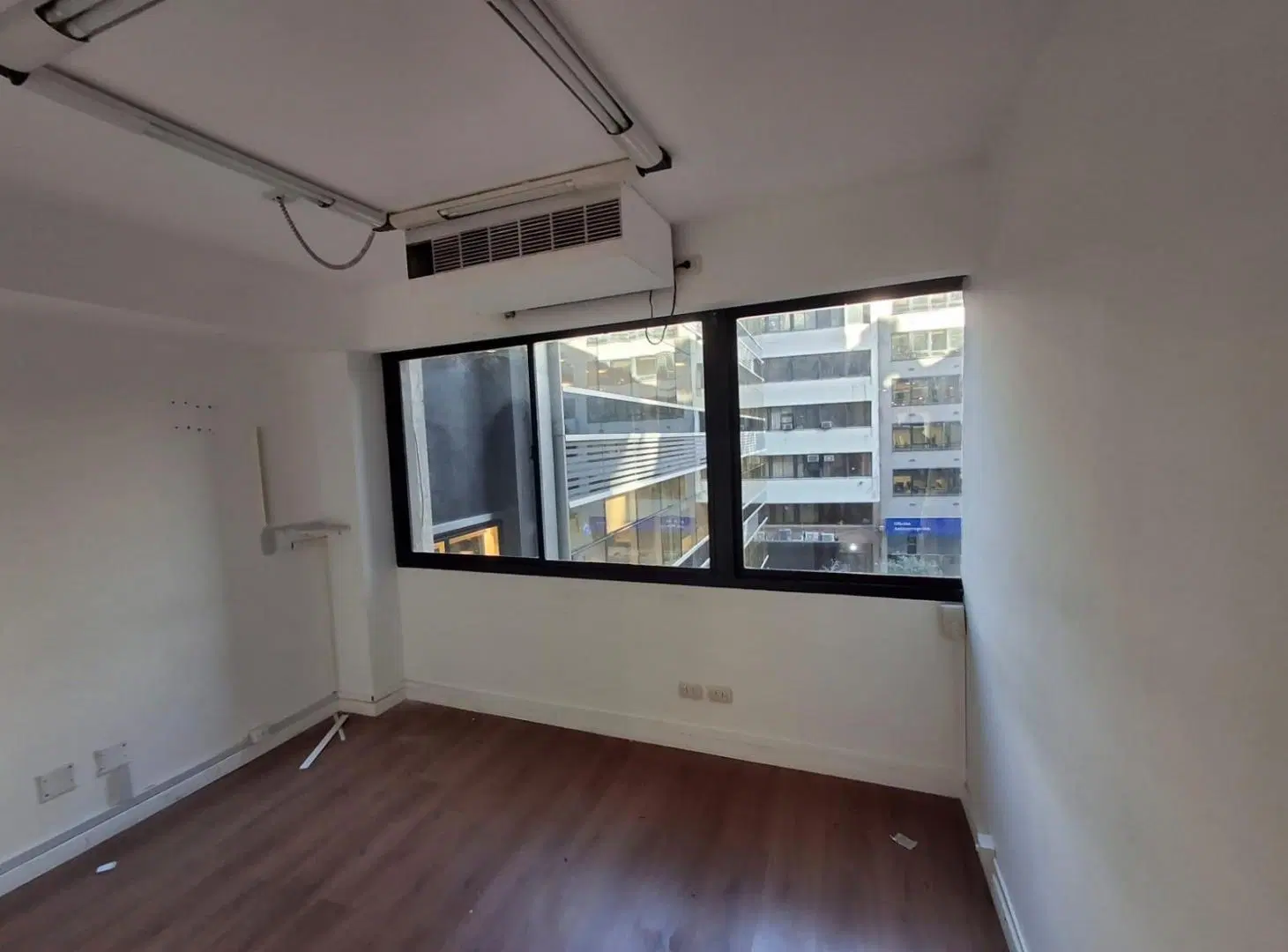 Venta Oficina de 154m² en Retiro 3