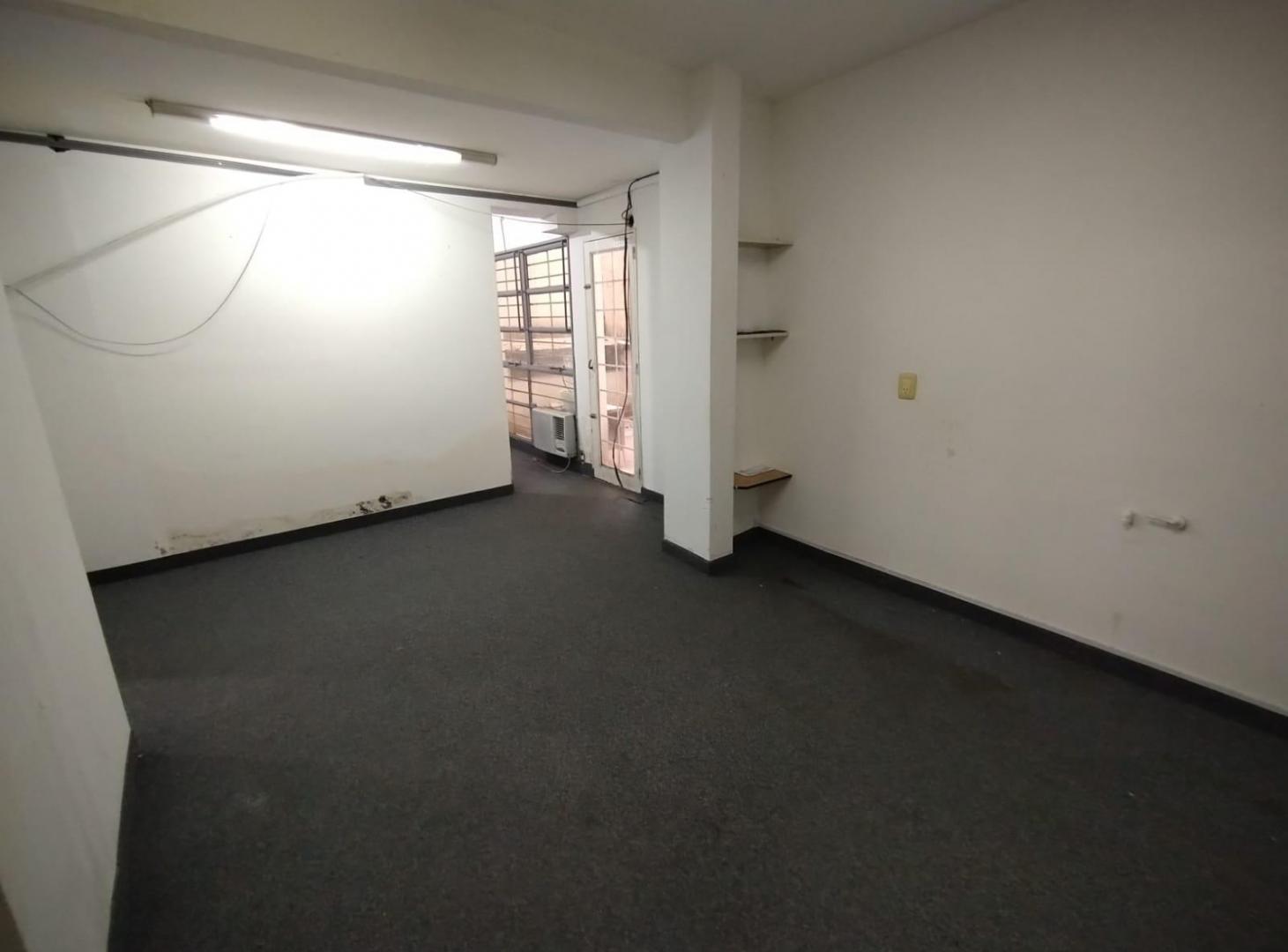 Foto de Venta Oficina Apto Vivienda en Balvanera, imagen 2