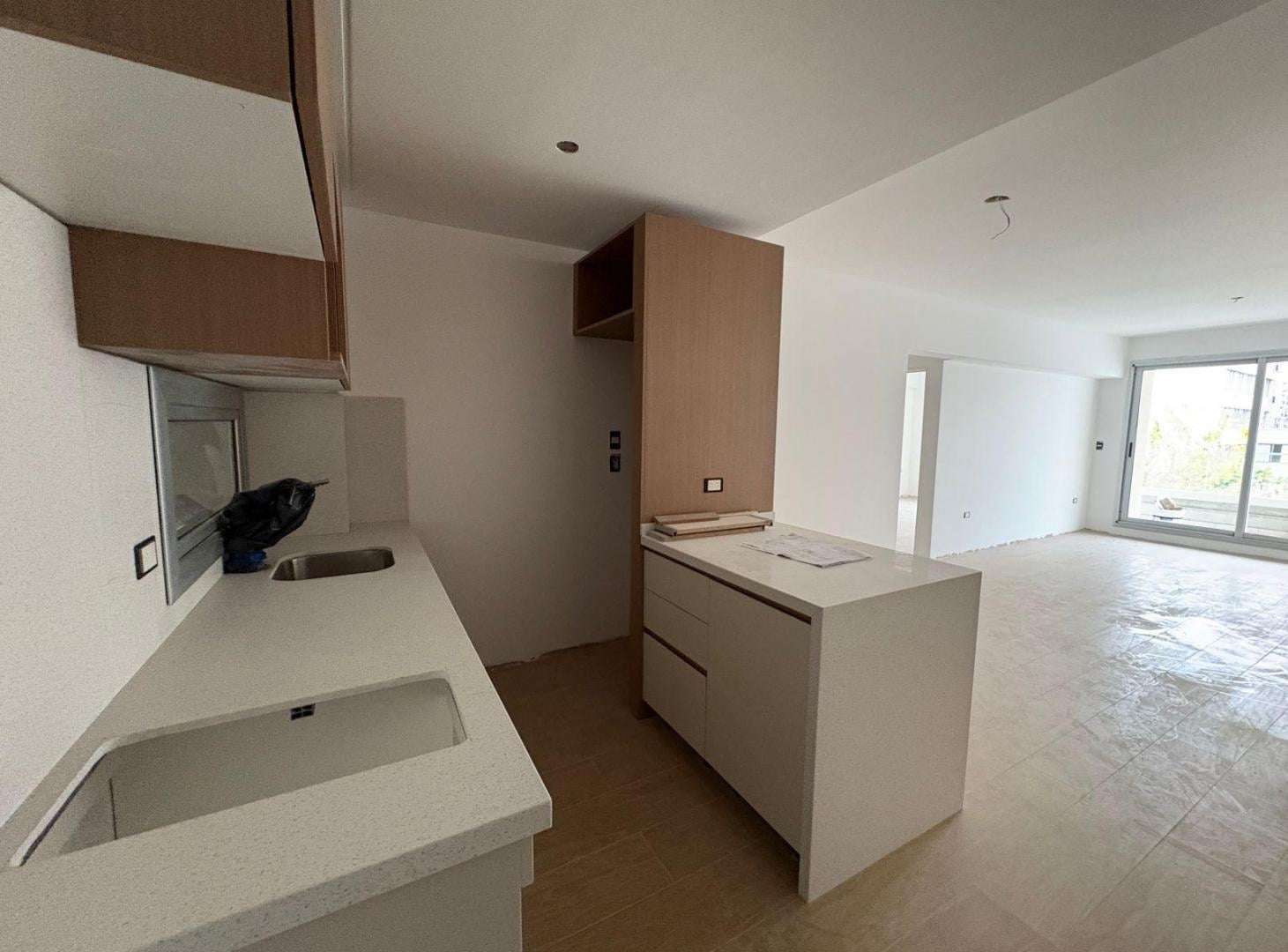 Foto de Venta Departamento 3 Ambientes con 2 Dormitorios en Suite, Cochera, imagen 2