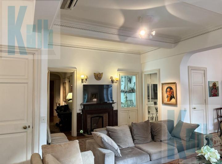 Hermoso Departamento Semipiso de Estilo  6 ambientes con dependencia y patio en venta en San Nicolás 5