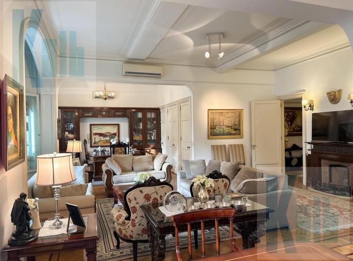 Hermoso Departamento Semipiso de Estilo  6 ambientes con dependencia y patio en venta en San Nicolás 2