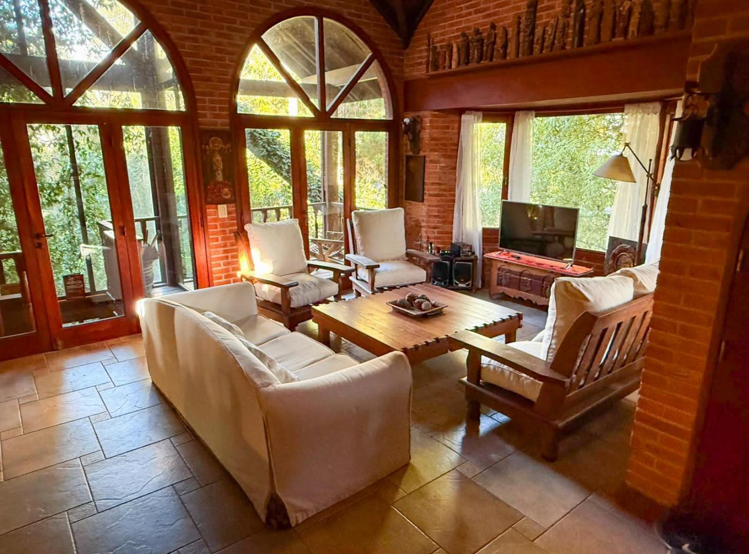Foto de Casa chalet tres plantas en Carilo excelente ubicación en alquiler, imagen 3