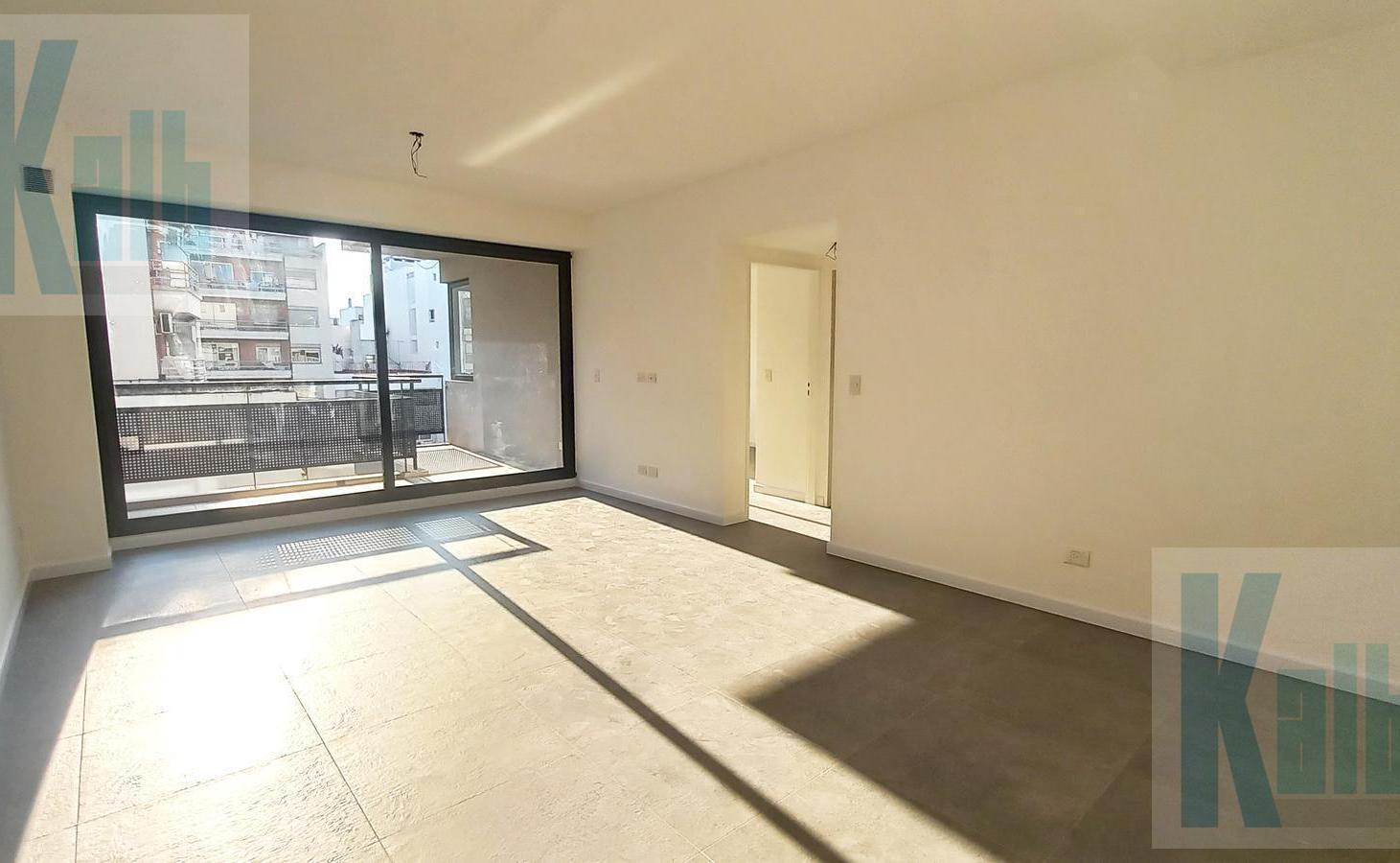 Foto de Semipiso 2 ambientes con balcón y espacio propio en terraza en Barrio, imagen 1