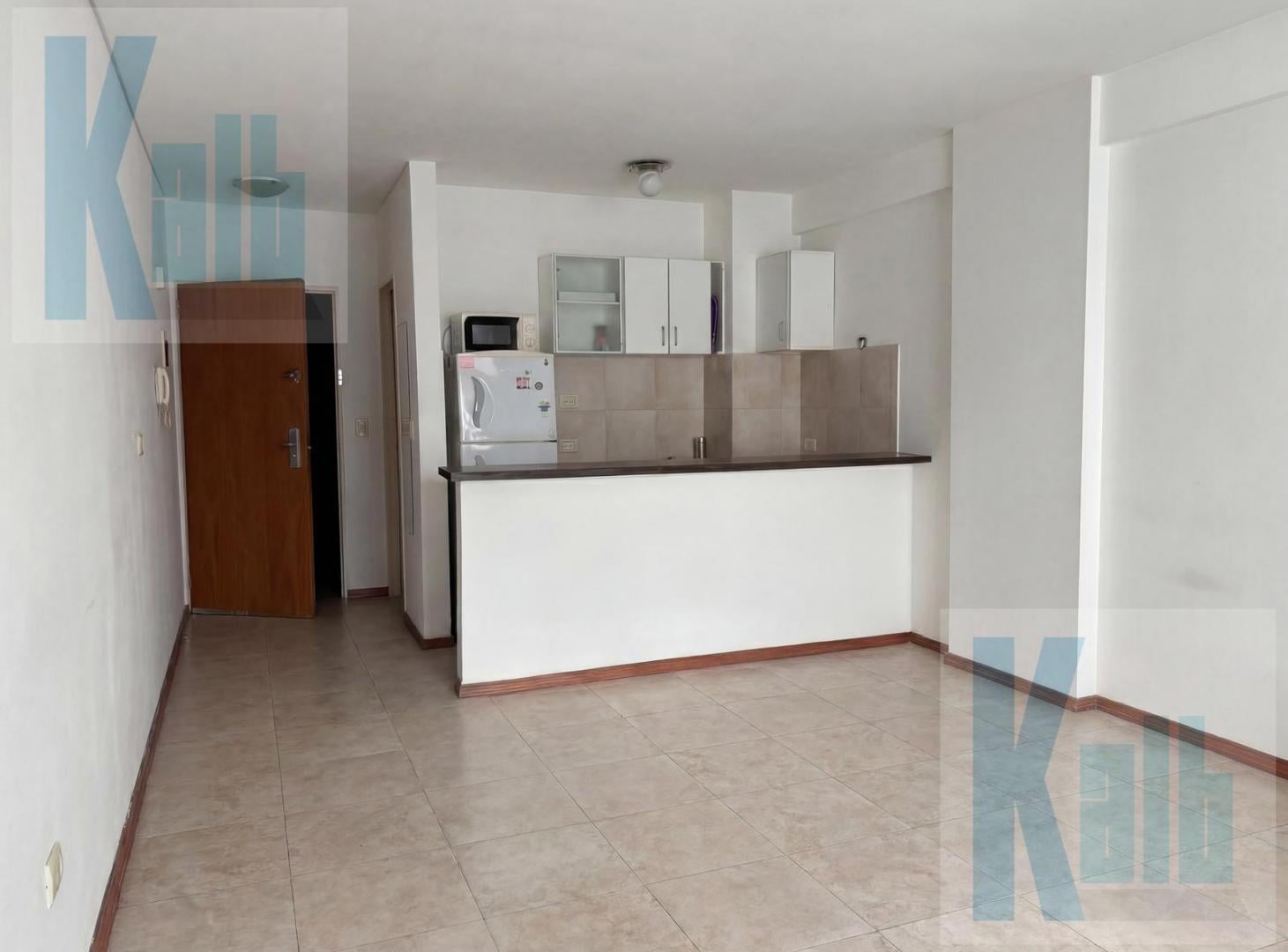 Foto de Departamento monoambiente con balcón en Balvanera en alquiler, imagen 2