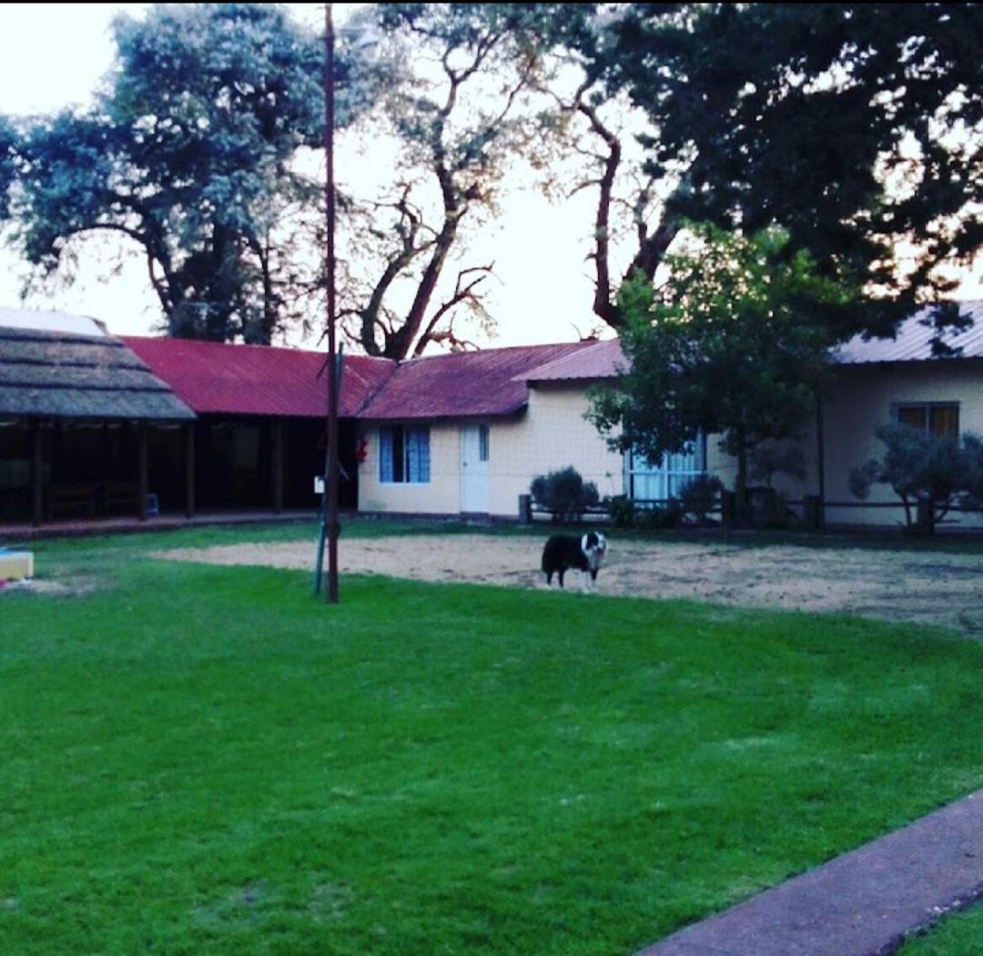 Venta Complejo 10.000 m² con Casa Principal, 5 Pabellones, Sala de Convencion, Quincho, Pileta 4