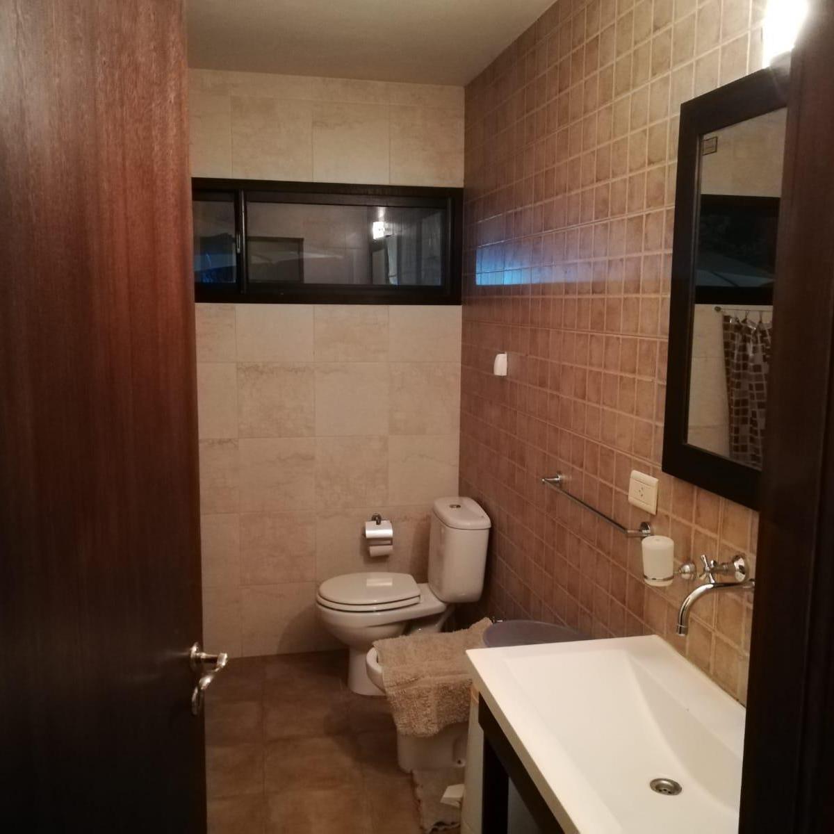 Costa del Este - Venta - Casa - Frente a Reserva 2