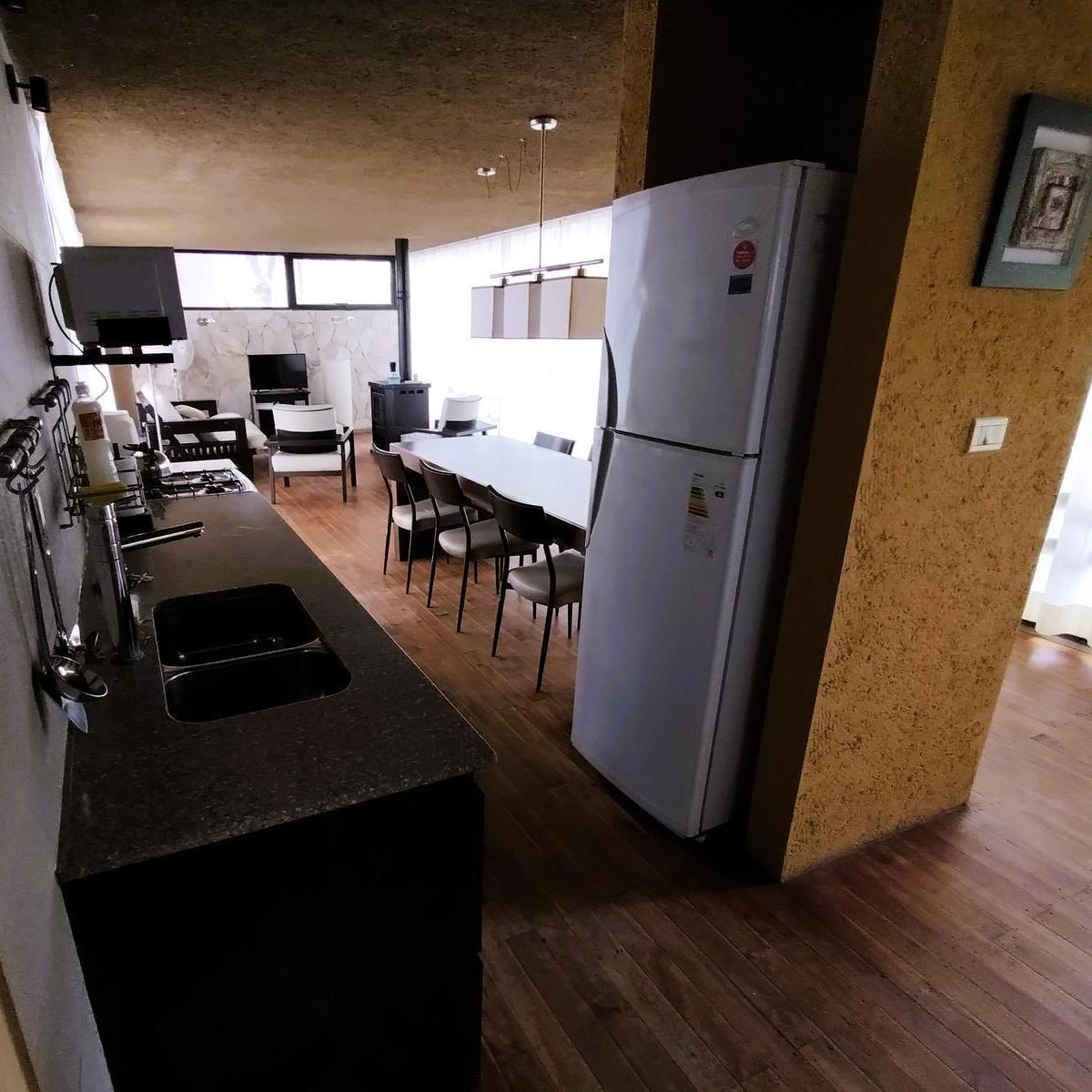 Costa del Este - Venta - Casa - Frente a Reserva 5